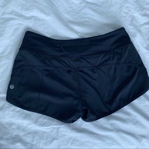 Lululemon | Speed Up Shorts | Size 6
